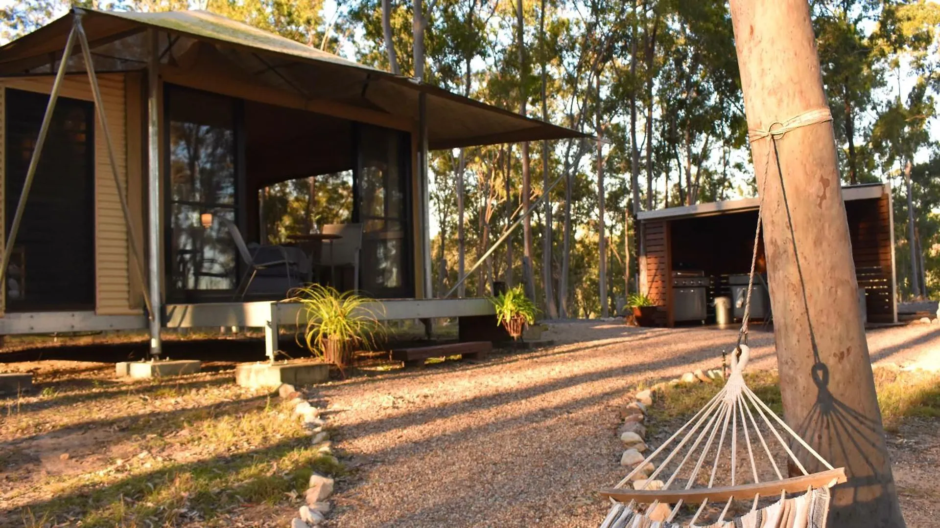 Ketchup'S Bank Glamping Villa Boonah Jaktstuga